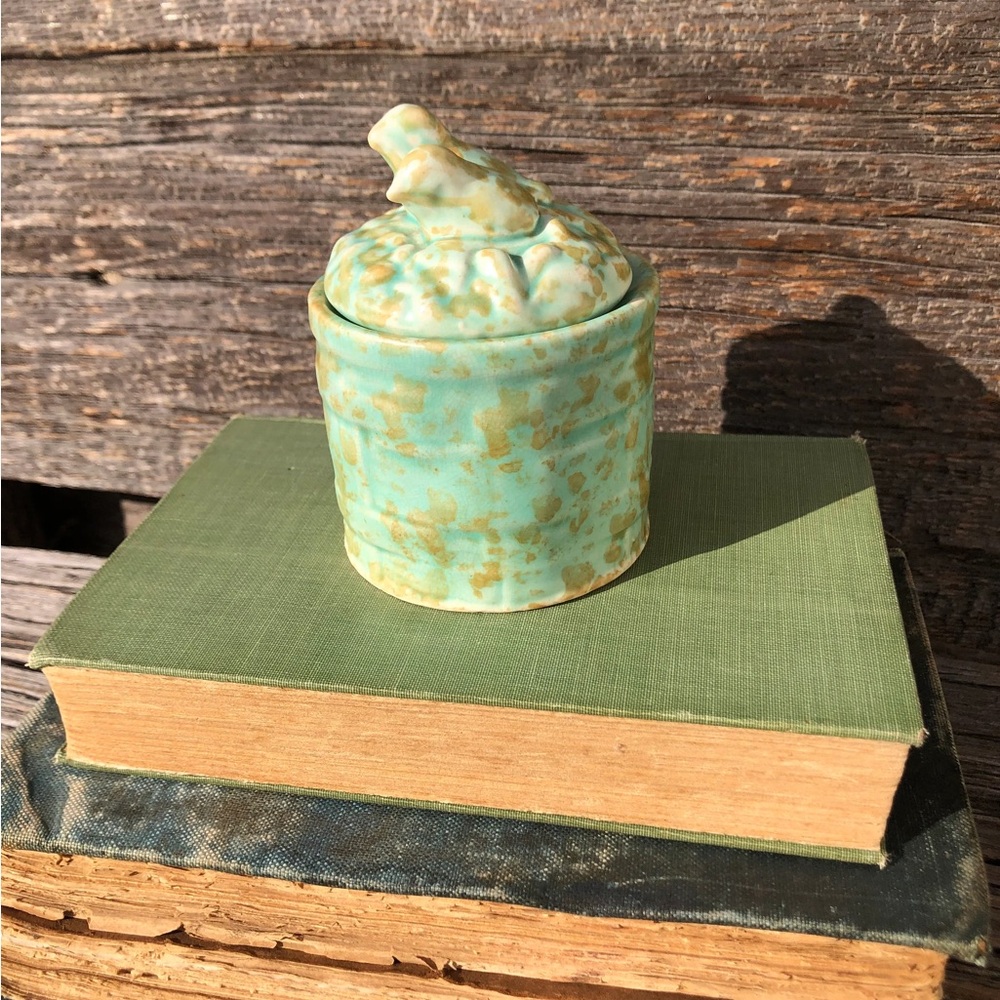 Antique jam pot with birds Vintage Nest Made in England lidded jar spongeware💚